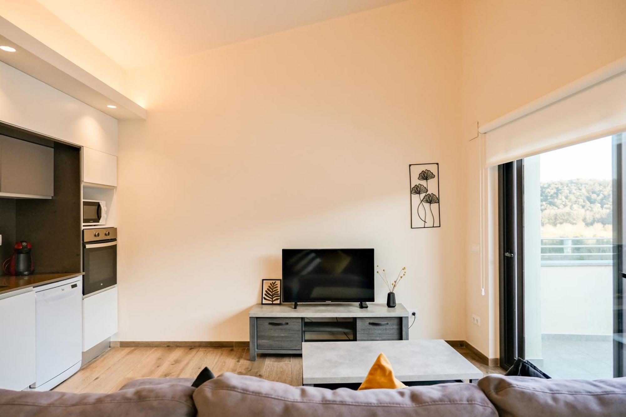 Can Cintet 3 Apartamento Con Terraza En Бесалу Экстерьер фото
